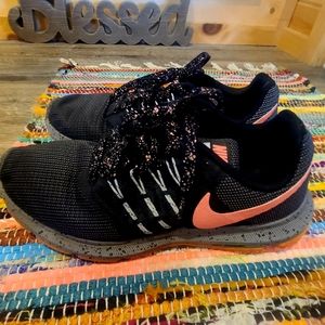 Nike size 8 women's Pre-loved